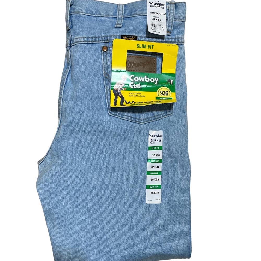 Wrangler Cowboy Cut Slim Fit Jeans. Irregular size. 35x32